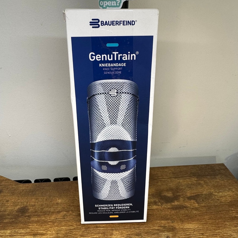 Bauerfeind GenuTrain Knee Support Bandage Navy Blue Active Stability Brace